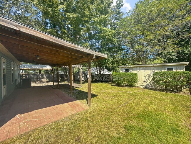 Building Photo - 8108 Halifax Way
