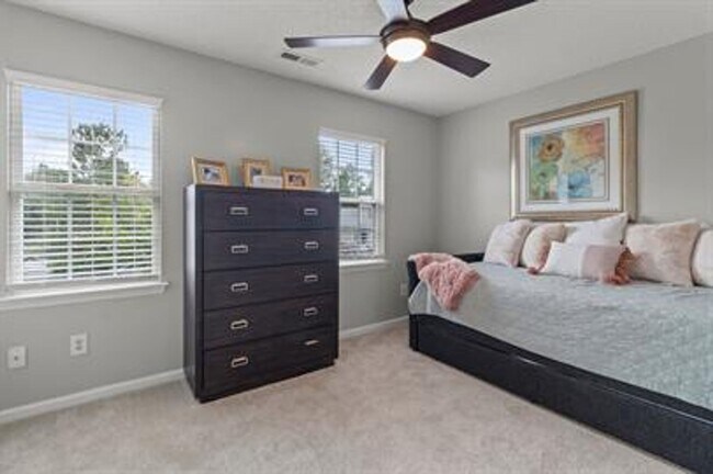 Building Photo - Marsh Oaks Townhome
