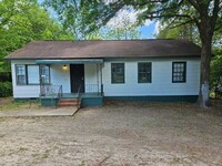 Building Photo - 3br Ranch Home