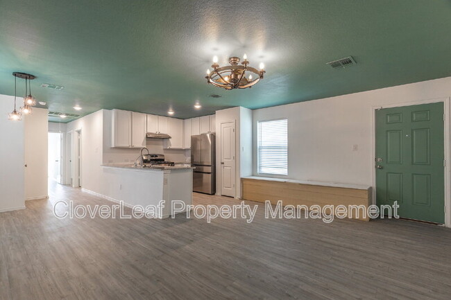 Building Photo - 8140 Nube Medina