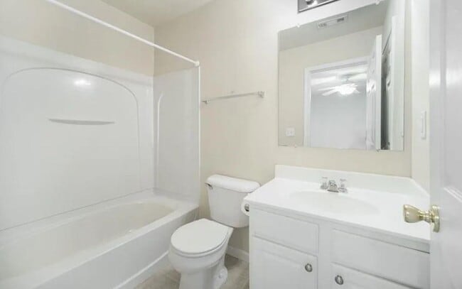 Building Photo - 2251 Landing Ridge Dr