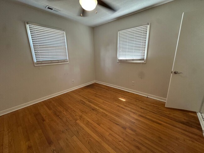 Building Photo - 428 Long Leaf Acres Dr