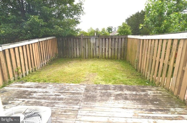 Building Photo - 46358 Columbus Dr