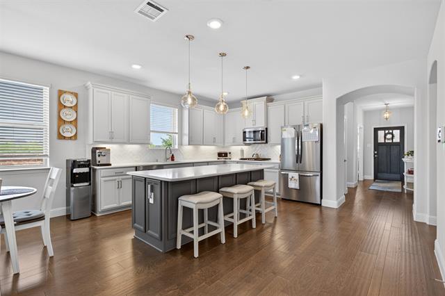 Building Photo - 1002 Coppersmith Way