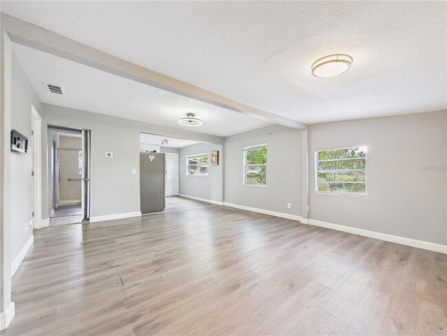 Building Photo - 605 S Disston Ave