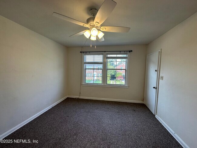 Building Photo - 1245 Belmont Terrace