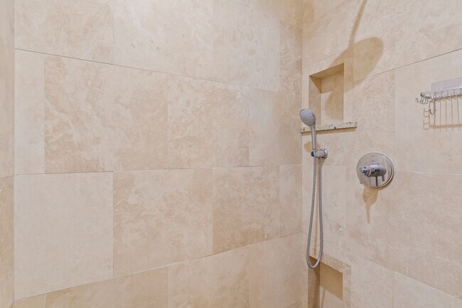 Building Photo - 2882 S Palmer Dr