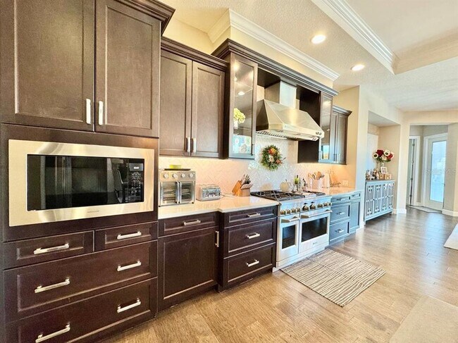 Building Photo - 10605 Sabella Dr