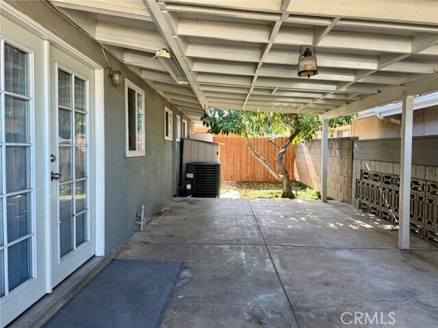 Building Photo - 832 S Prospero Dr