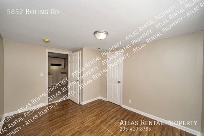 Building Photo - 5652 Boling Rd