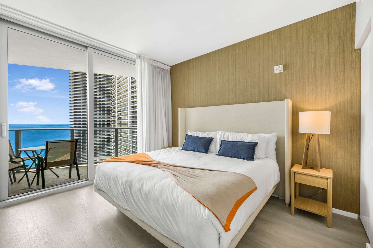 Building Photo - 4111 S Ocean Dr