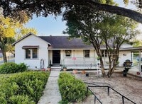 Building Photo - 12 Redwood Ave