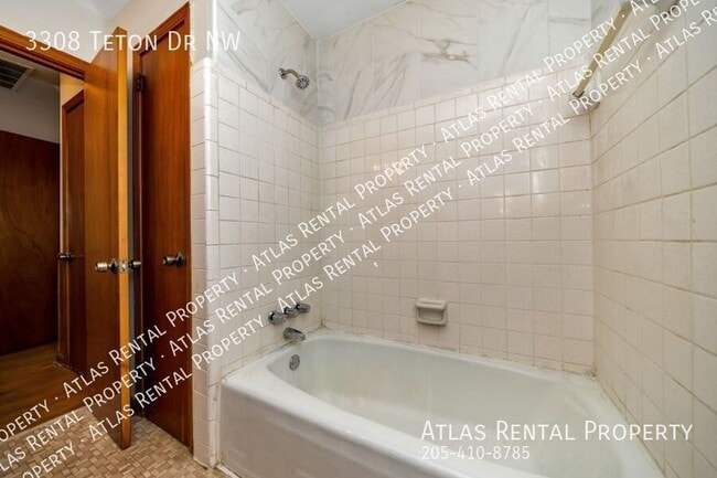 Building Photo - 3308 Teton Dr NW