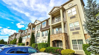 Building Photo - Horizons at the Village at Whitehall