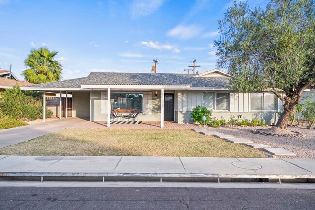 Building Photo - 3207 N 69th Pl