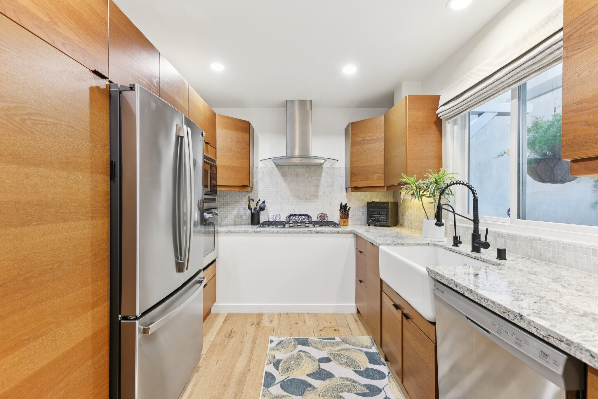 Building Photo - 665 Washington Blvd