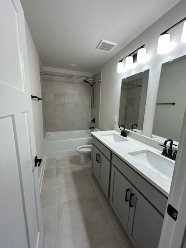 Building Photo - 128 Willoughby Wy