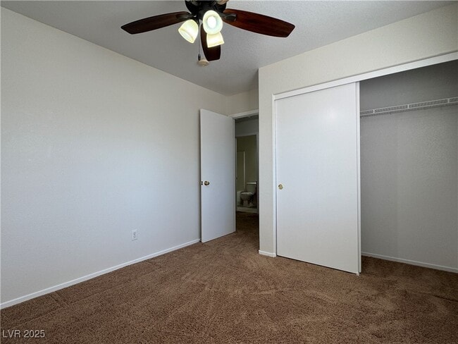 Building Photo - 5934 Gingham St