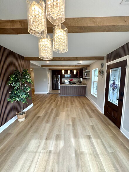 Building Photo - 4211 Knoxville St