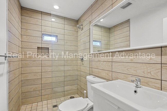 Building Photo - Fully Updated Two Bedroom with Contemporary Style and Comfort Throughout!