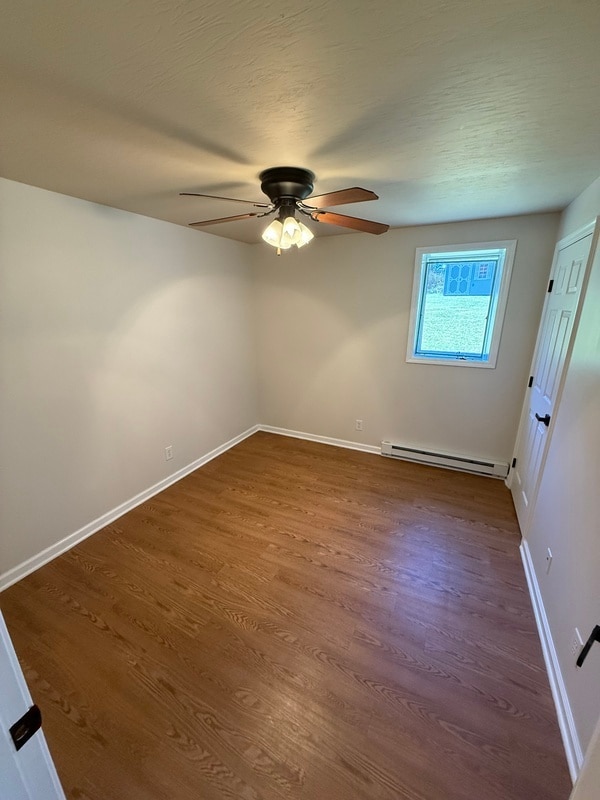 Building Photo - 30 Country Aire Ln