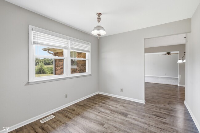 Building Photo - 1041 US-421