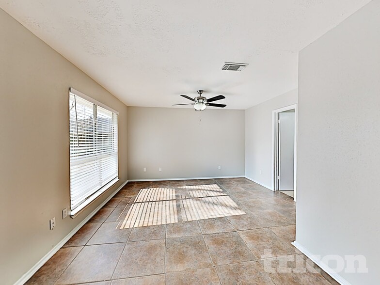 Building Photo - 11451 Stoughton Dr