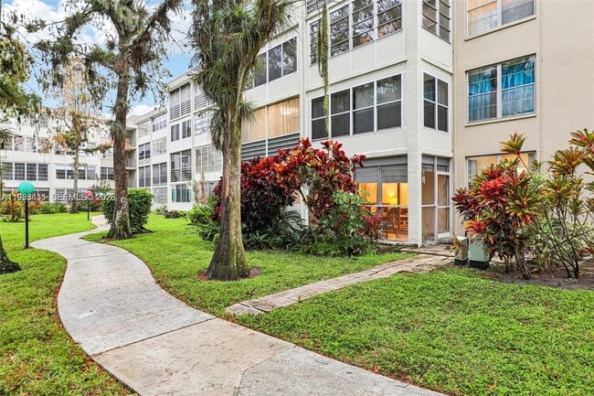 Building Photo - 2900 NW 48th Terrace