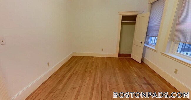 Building Photo - 24 Westland Ave