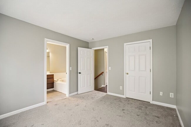 Building Photo - 7718 Porter House Dr