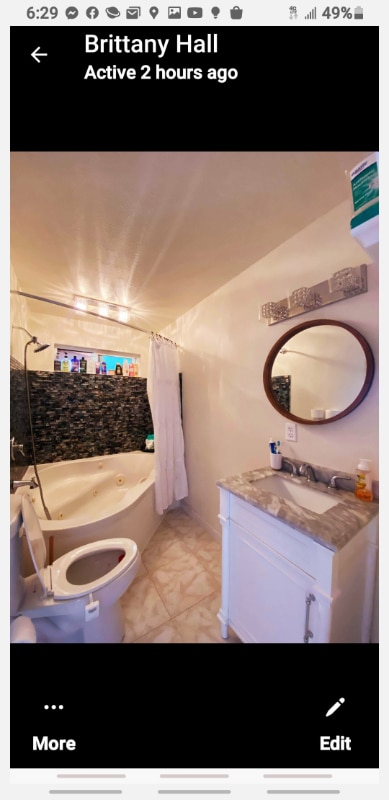 Building Photo - 15-2745-2745 Kahala St