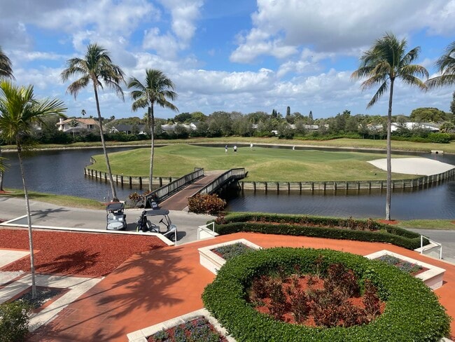 Building Photo - 17275 Ventana Dr