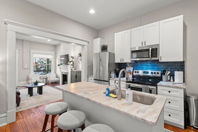 Building Photo - Fully Furnished Luxury Condo in Olde Towne East