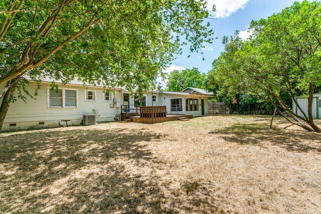 Building Photo - 321 Rittiman Rd