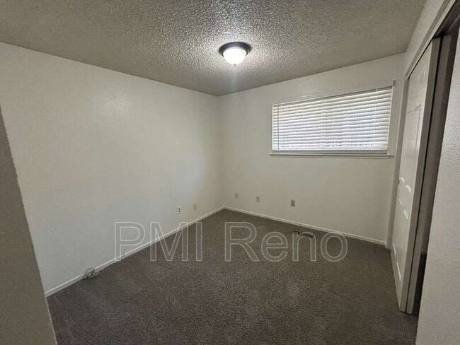 Building Photo - 6620 Lotus St