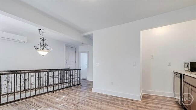 Building Photo - 508 E Liberty