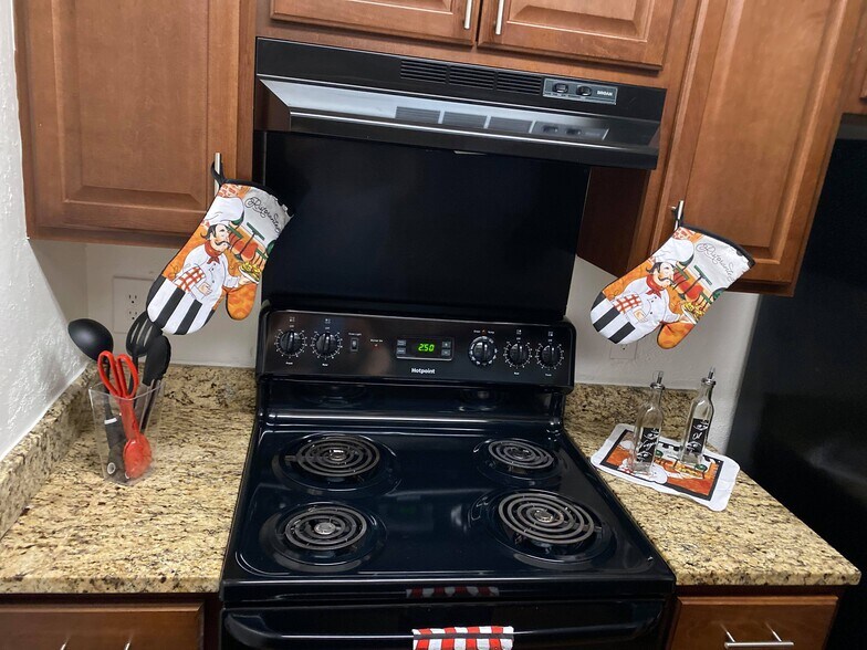 Stoneleigh Place 2261 W Buckingham Rd Garland TX 75042 Apartment Finder