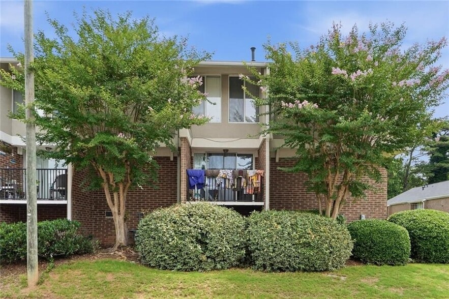 Building Photo - 3301 Henderson Mill Rd