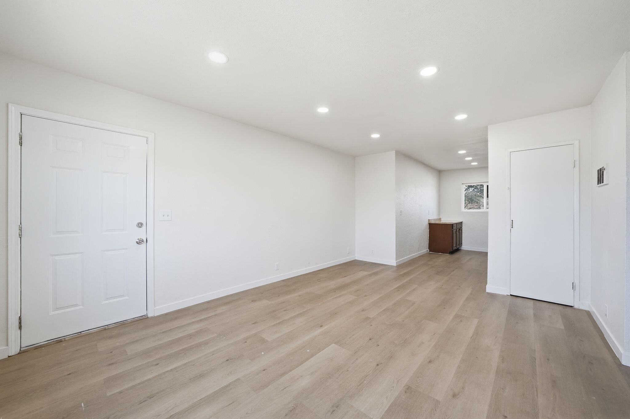 Building Photo - 12621 Lindo Ln