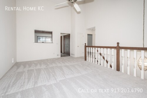 Building Photo - 5613 Riley-