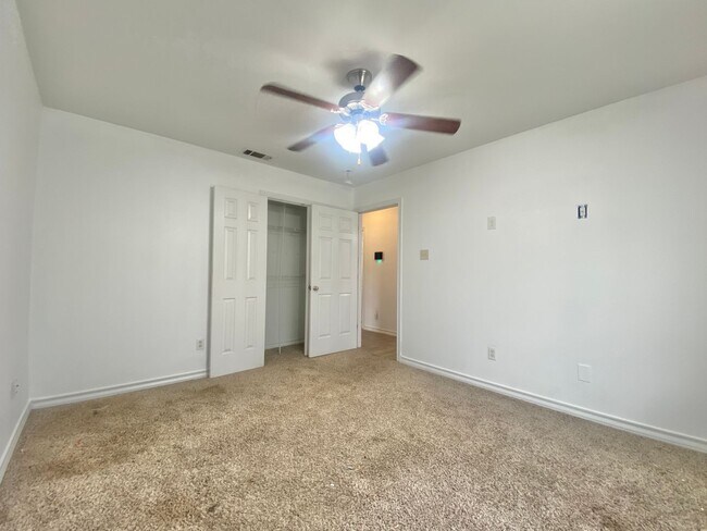 Building Photo - Now available - 4 bed 2 bath 1 car garage now available in Tech Terrace
