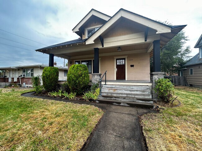 Primary Photo - Elegant 3 Bed, 2 Bath Home in Spokane!