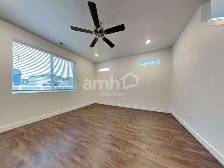 Building Photo - 7917 Selah St SW