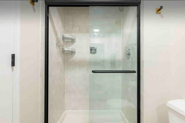 Building Photo - 1501 W Thomas St