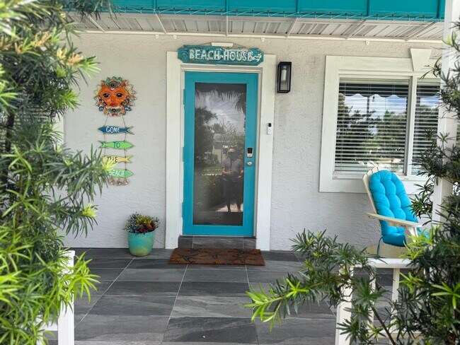 Building Photo - 468 W Ocean Ave