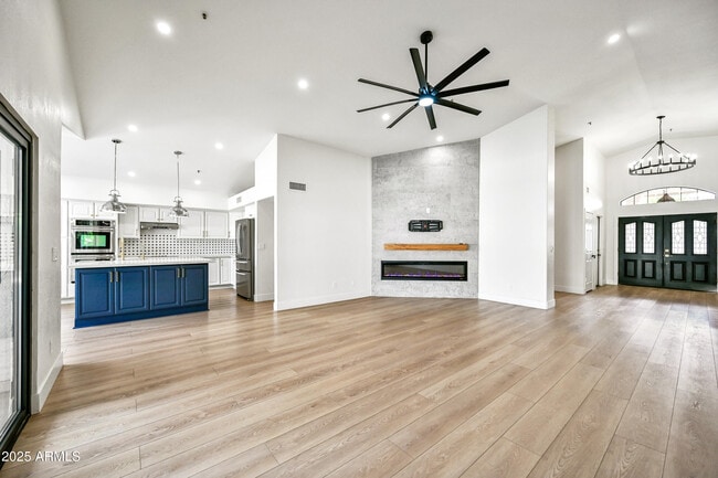 Building Photo - 12810 E Yucca St