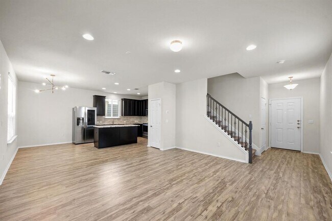 Building Photo - 10402 Abana Way