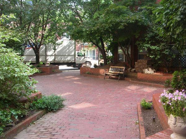 Building Photo - 185 Beacon St