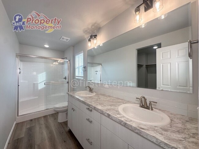 Building Photo - 709 W Smoky Quartz St