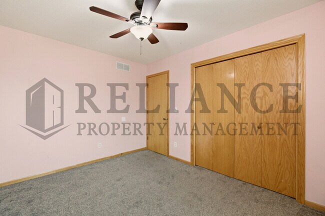 Building Photo - 1726 Black Oak Ct